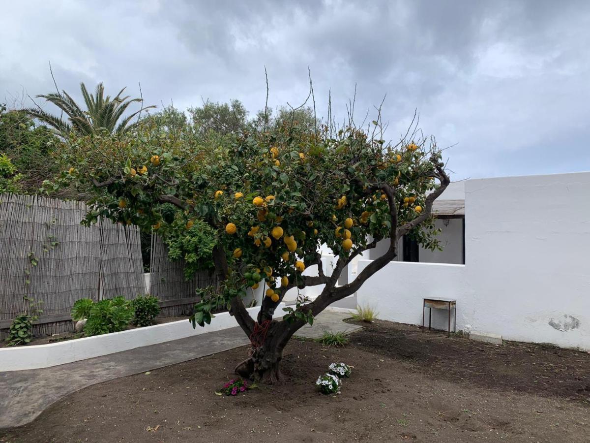 Casa Cristian Stromboli Apartman Kültér fotó